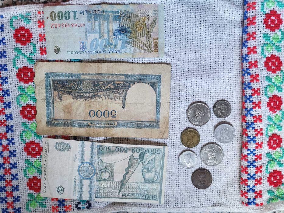 Monede si bancnote vechi pentru colecție