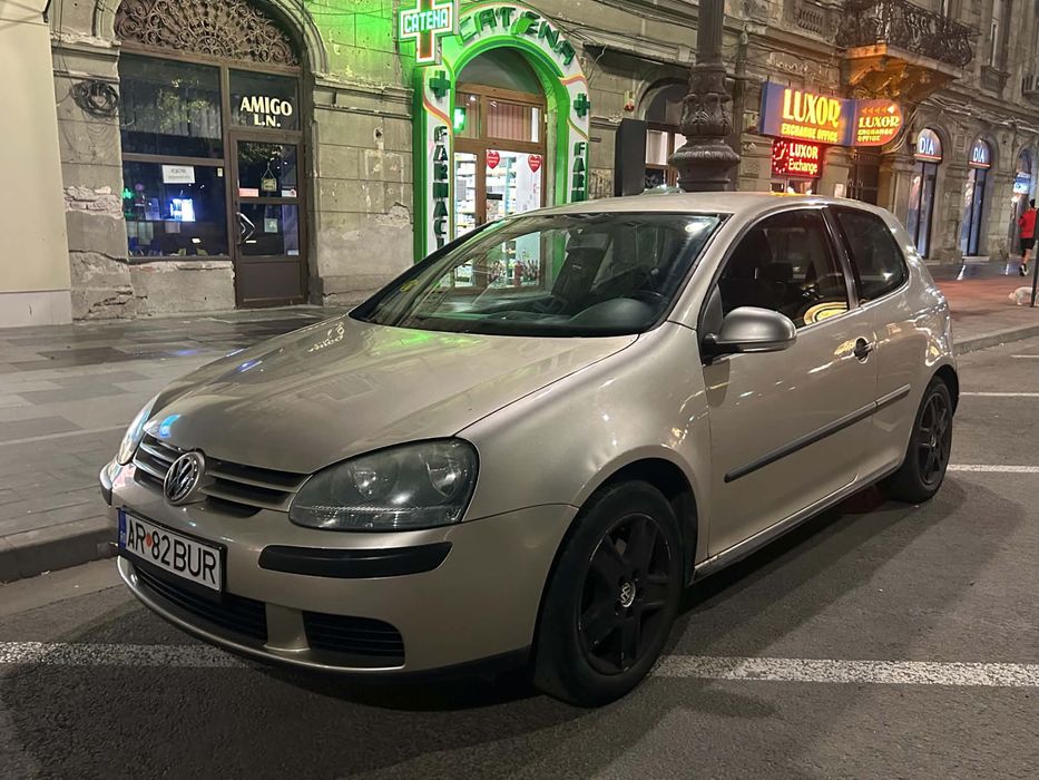 Vând   VW   Golf 5