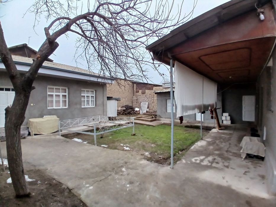 Uy sotiladi Toshkent viloyati Boʻka tumanida