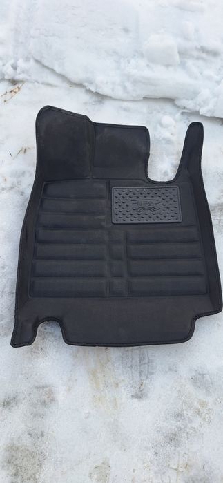 Продам коврики на  BYD