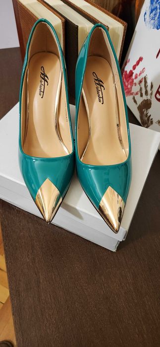 Дамски обувки на ток