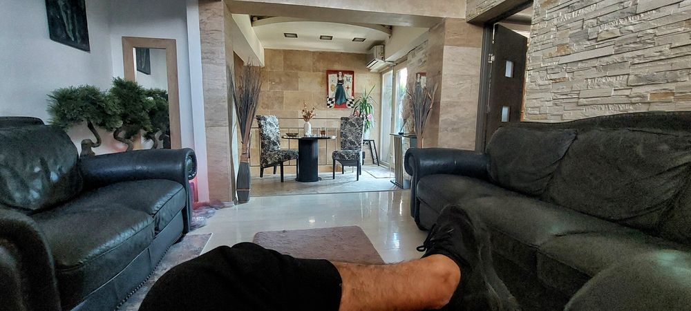Inchiriez apartament