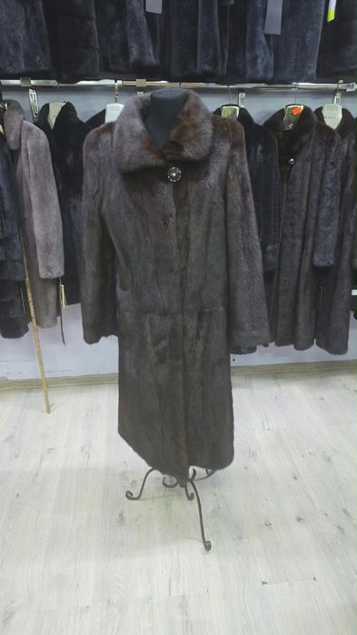 Продам норковую новую шубу