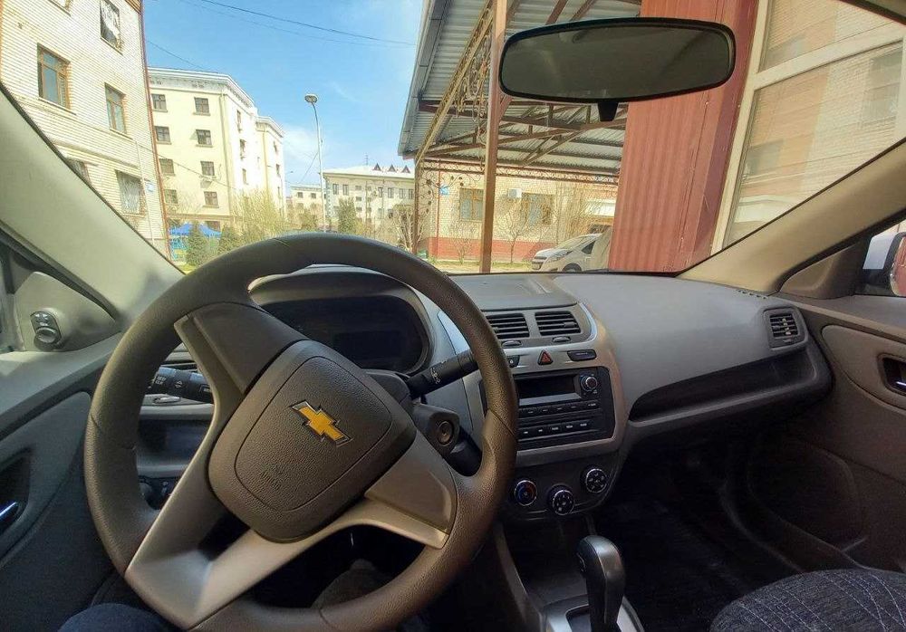 Chevrolet Cobalt 2025 — 4