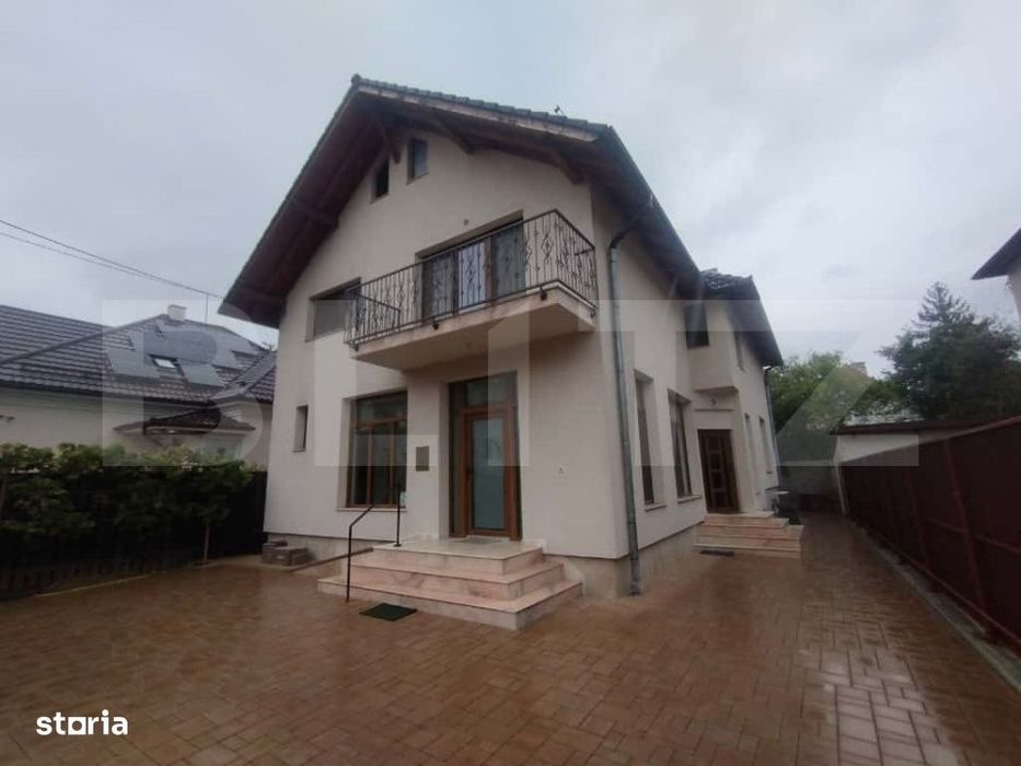 Casa 270 mp+teren 322 mp, 6 camere+cabinet stomatologic-zona Centrala