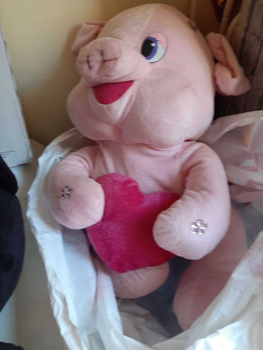 Големи плюшени играчки