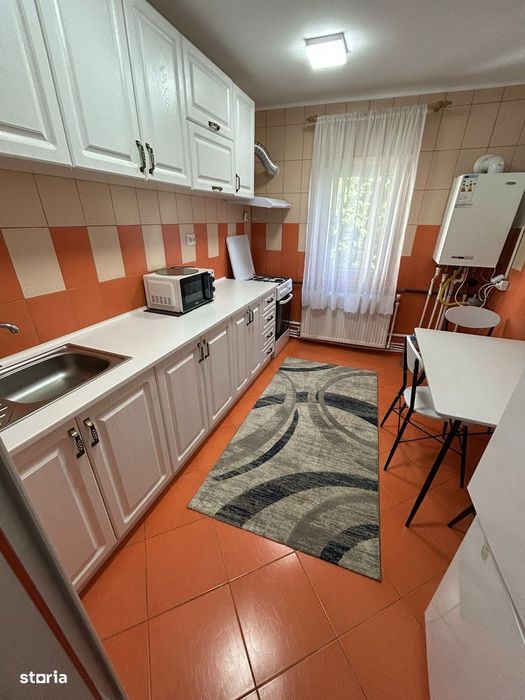 De inchiriat apartament cu 2 camere, zona Roman Voda,mobilat si utilat