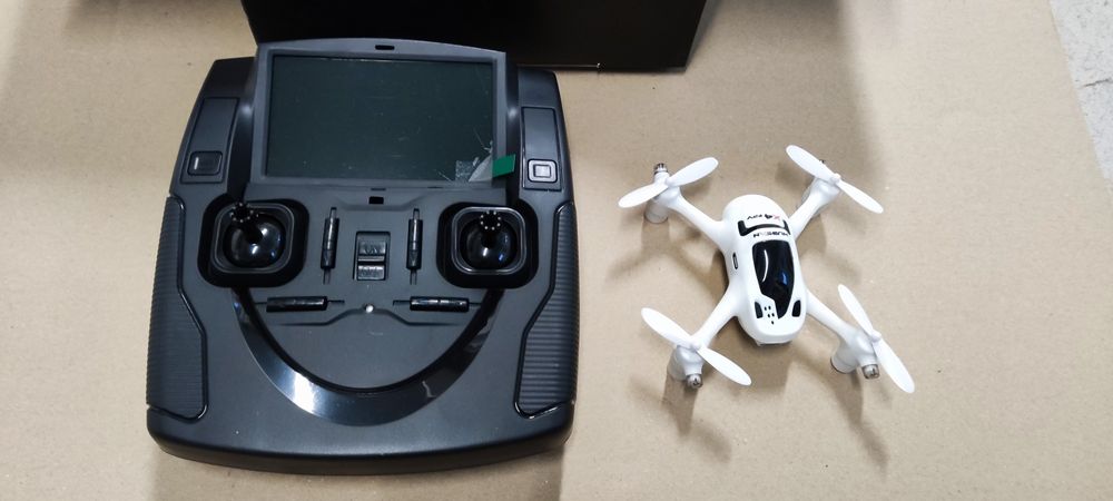 Hubsan FPV X4 plus h107d+ Дрон с камера