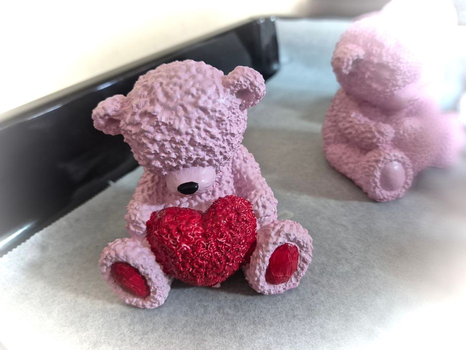 Figurină ursuleț din ipsos