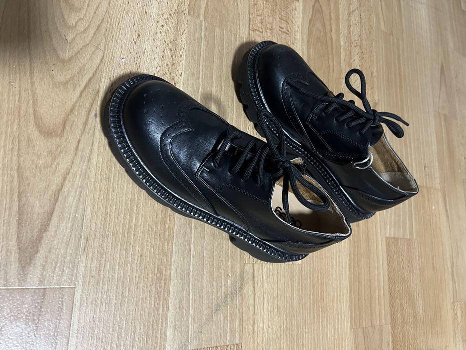 Детская школьная обувь