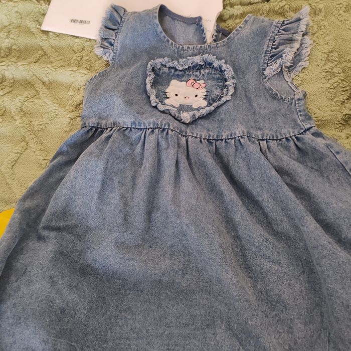 Продам вещи на девочку 5-6 лет