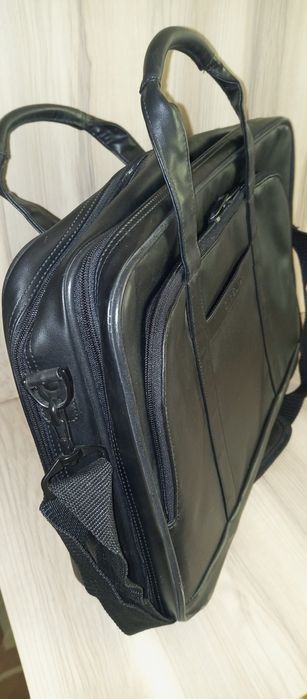 Сумка для ноутбука . Новая. Фирма Самсунг Южная Корея.Цена 2млн.сум