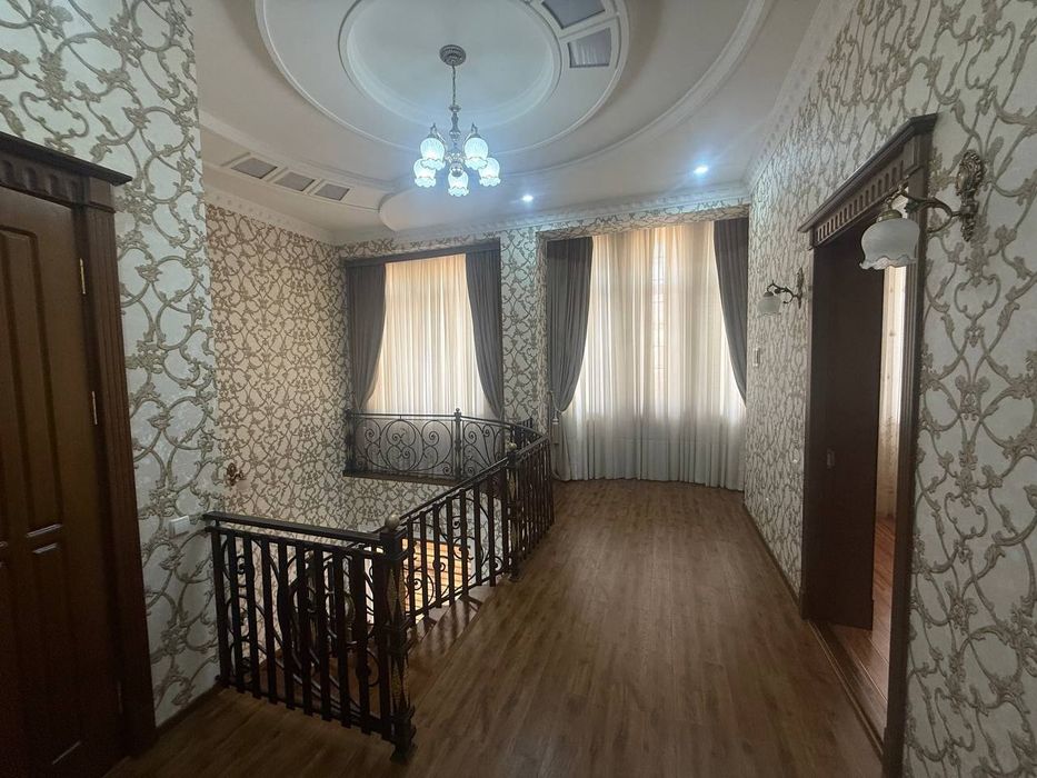 Метро Горького Бассейн