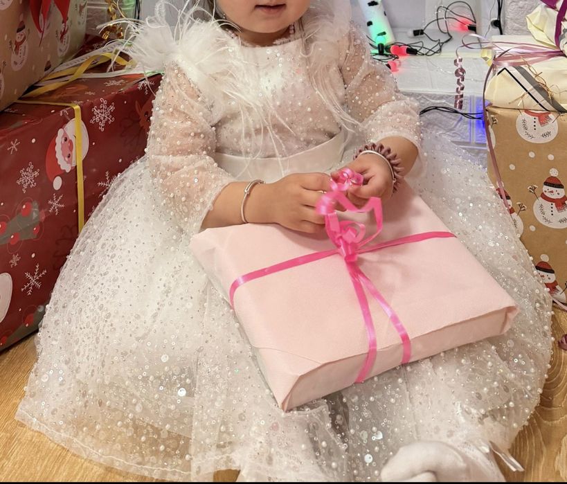 Праздничное белое платье для девочки