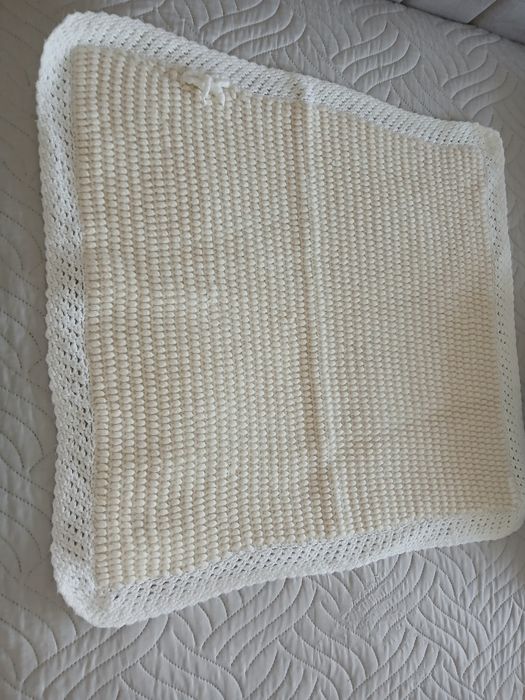 Вълнено бебешко одеалце