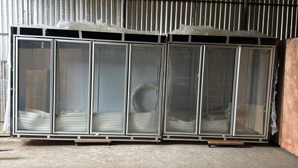 Vitrină frigorifică verticală 7 uși 2-8°C air cooling49