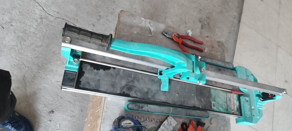 Плиткорез сатылады