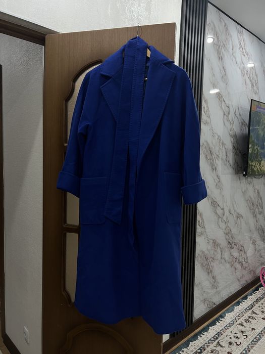 Продается пальто бренд есмеральда