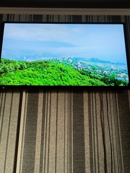 Продается очень большой тв