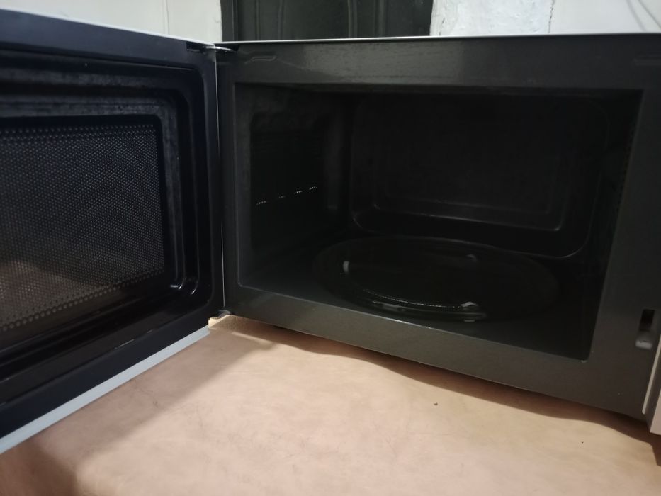 Продам микроволновку.