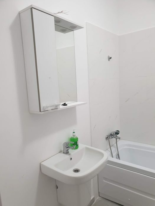 Garsoniera de vânzare