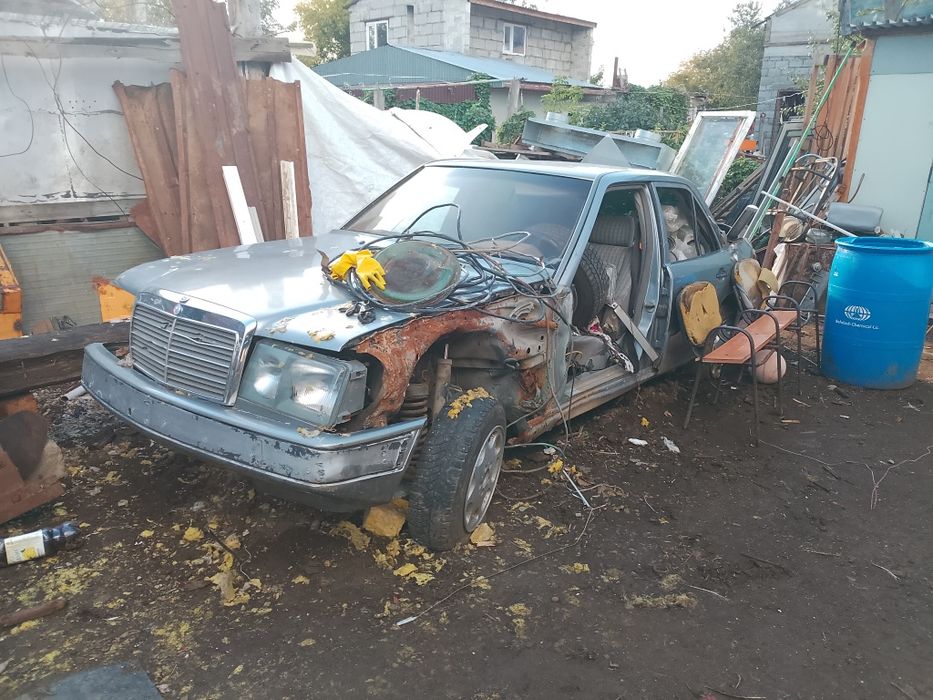 Продам Мерседес 124