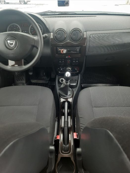 Vând Dacia Duster 4x4