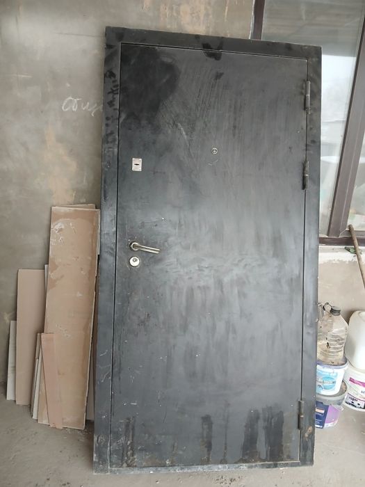 Входная дверь б/у