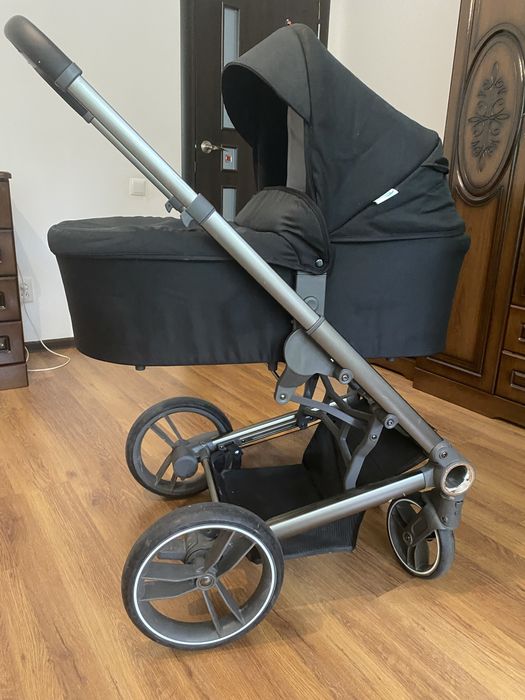 Продам коляску! В отличном состаяние