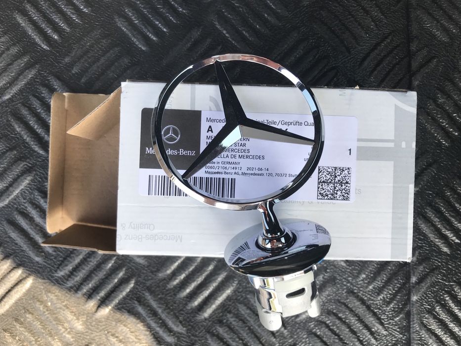 Емблема за Мерцедес оригинална Mercedes преден капак АМГ звезда мерник