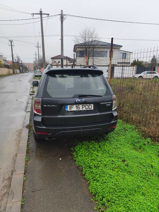 Vând Subaru Forester 2010