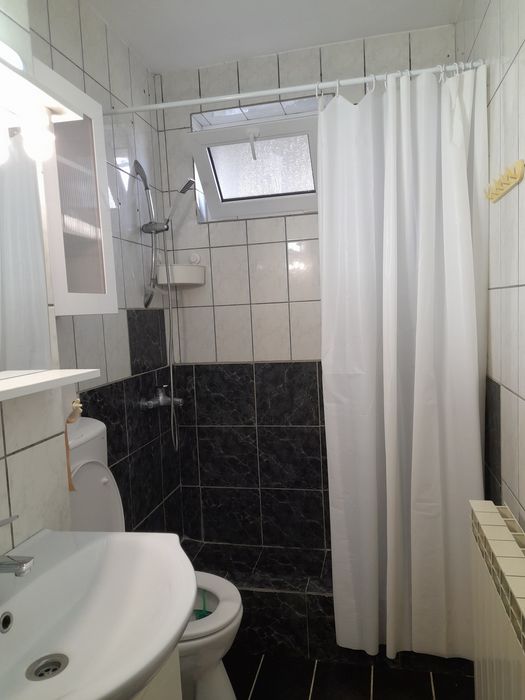 Inchiriez ap. 2 cam central