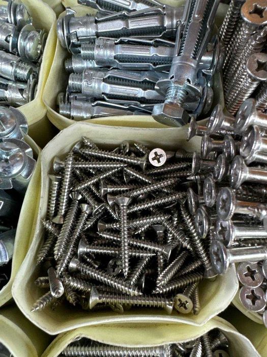 Болты, винты, гайки, шайбы, шпильки, хомуты