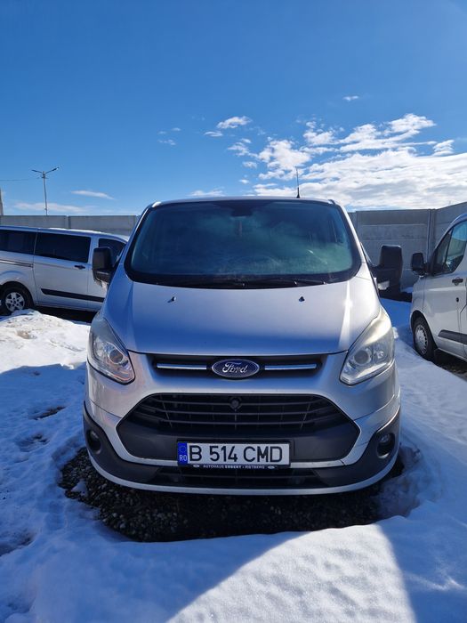 INCHIRIEZ   8+1  Ford Transit Cutom 8+1