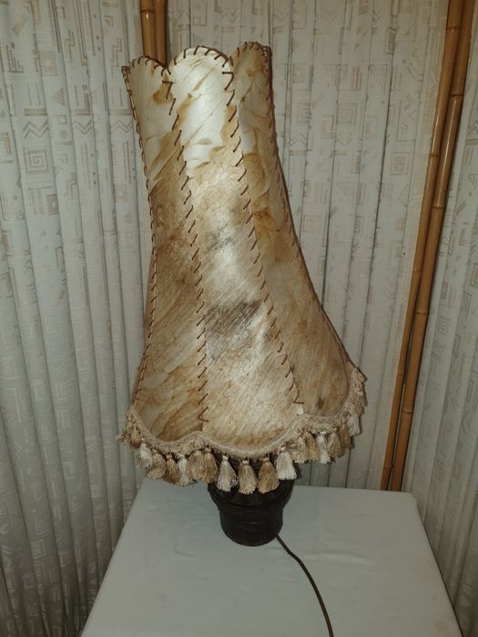 Vând veioza rustica