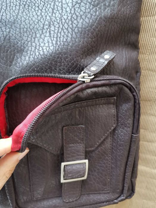 Голяма чанта с дълга дръжка, раница с арт принт и други