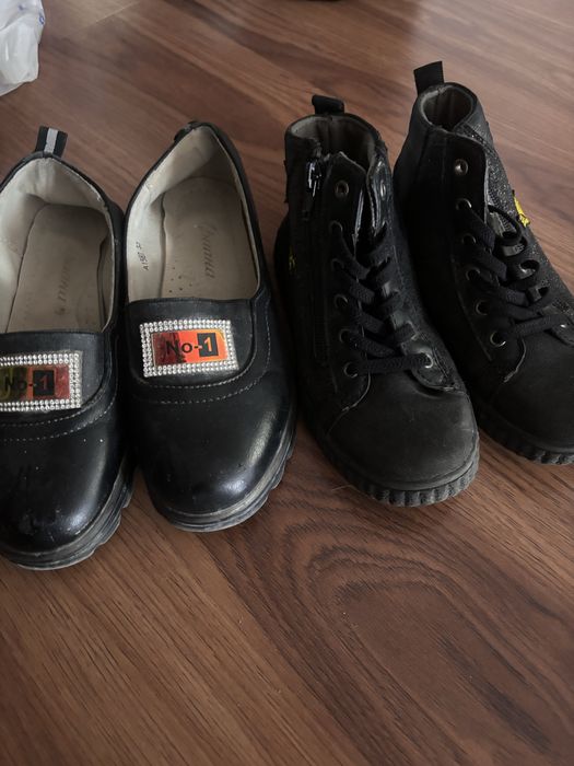 Туфли женская и детский ботинки