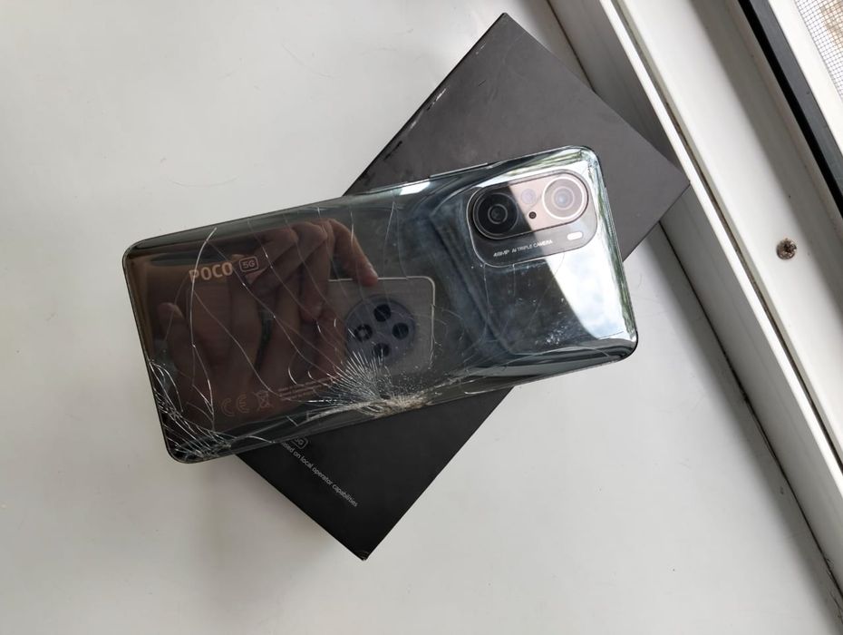 Продам телефон poco f3