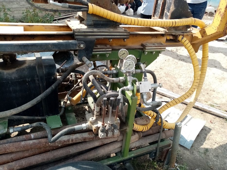 Малогабаритная буровая установка