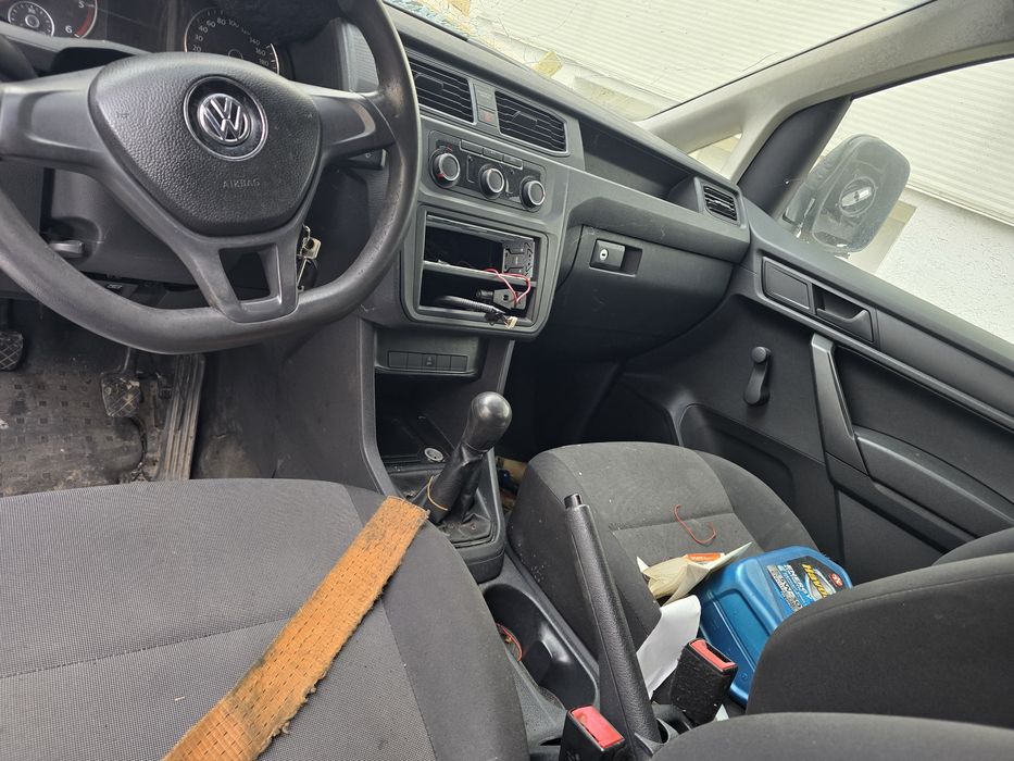 Dezmembrez VW CADDY 2.0 TDI an 2017 cod DFSD 75KW 102CP cu frig