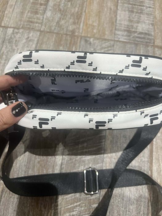 Дамски чанти.