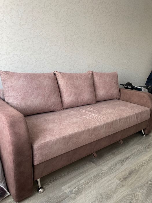Продам диван в хорошем состоянии