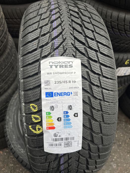 235 45 19 Nokian WR SnowProof P / Vulcanizare Non Stop