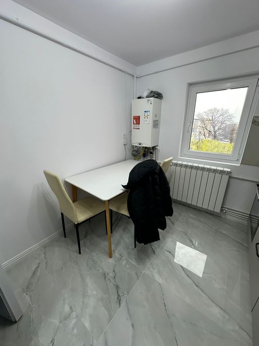 Inchiriez apartament cu 2 camere