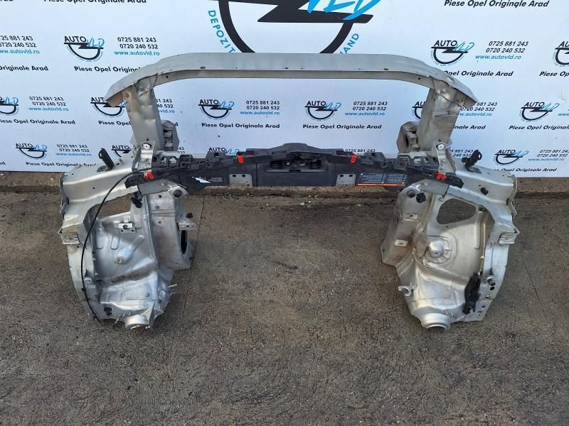 Trager Opel Insignia A facelift