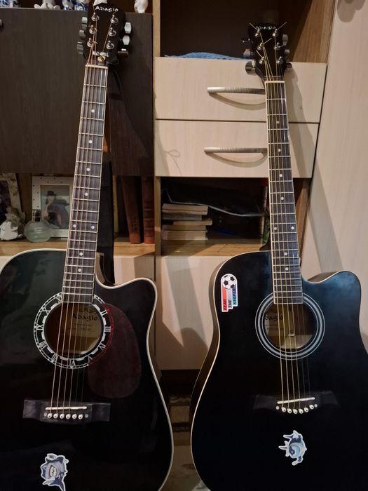 Гитара акустика.