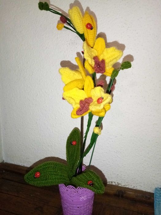 Flori croșetate manual