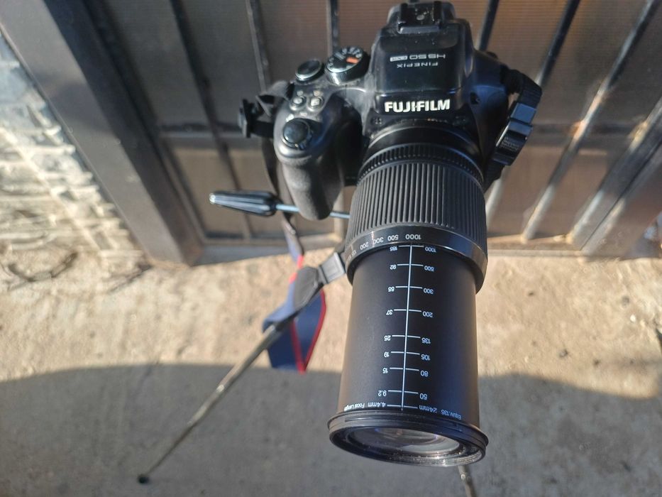 Vând aparat foto Fujifilm FinePix Accept și variante bicicleta