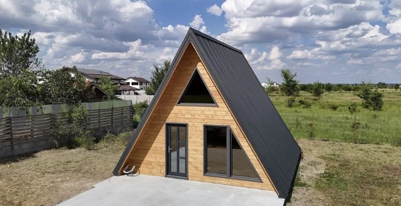 Vand case la gata de locuit sau de vacanta