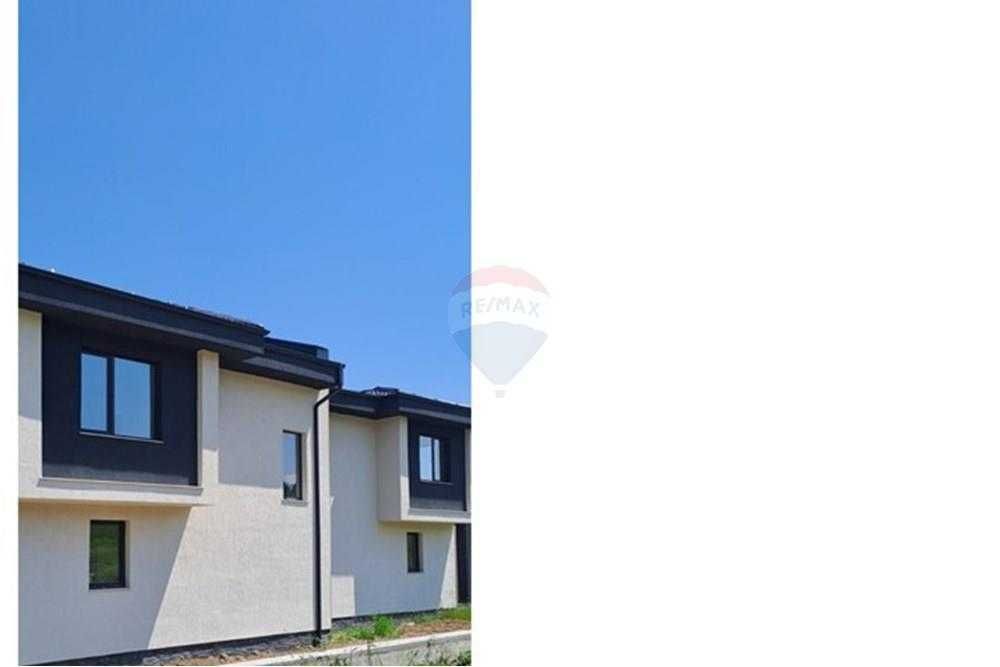 Продава се Къща в с. Белащица, Област Пловдив - 200 кв.м за 1610 €/кв.м - Снимка #2